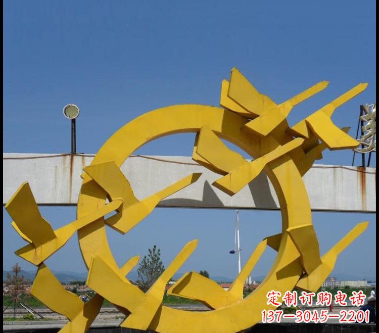 泰州不锈钢大雁雕塑点缀公园美景