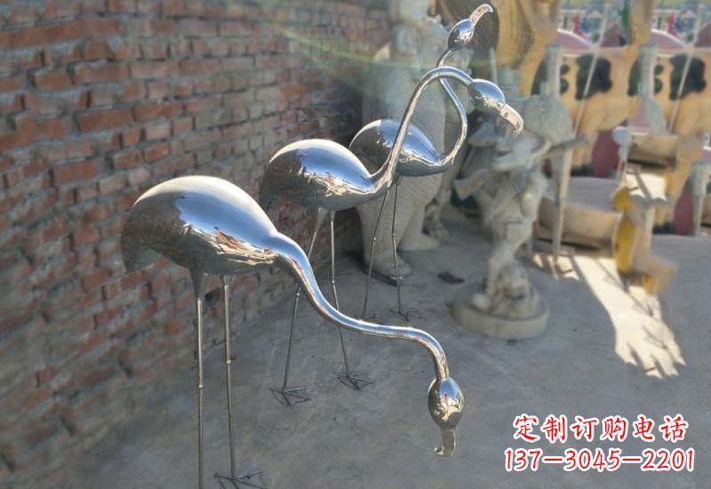 泰州不锈钢火烈鸟雕塑灿烂耀眼的艺术之作