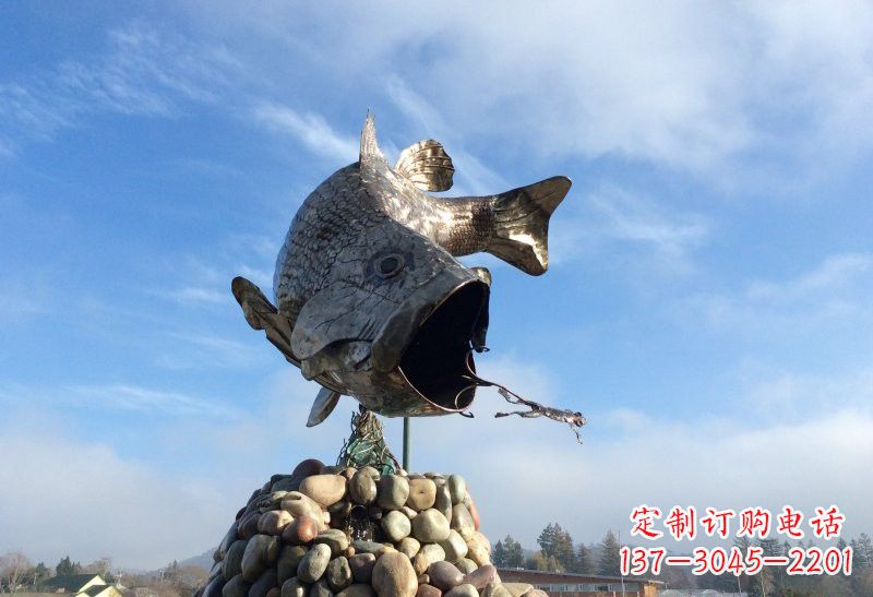 泰州不锈钢鲤鱼雕塑