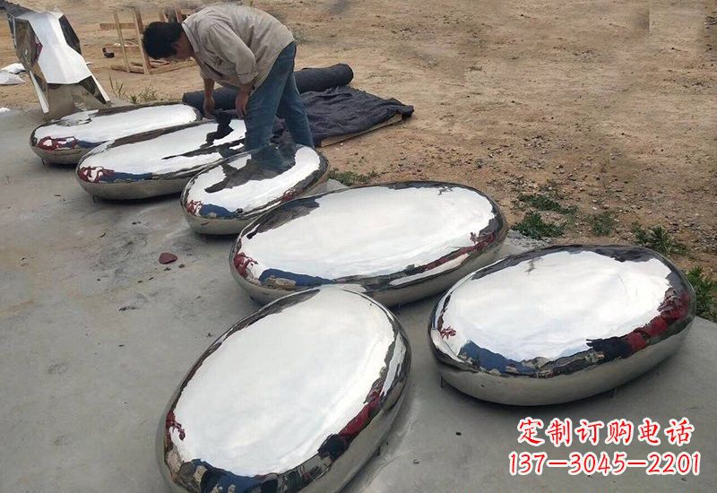 泰州不锈钢鹅卵石雕塑精美外形给人以美的感受
