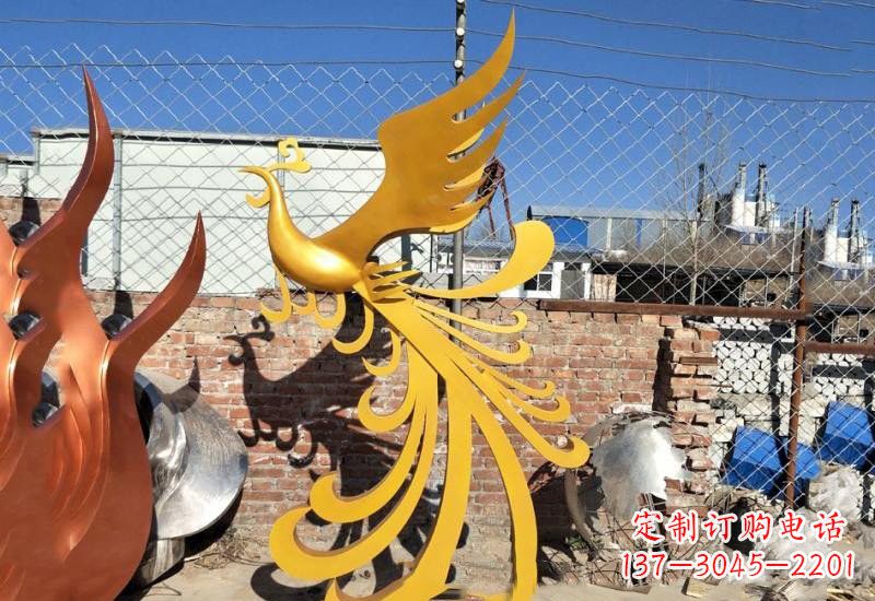泰州不锈钢凤凰雕塑——灿烂金色给予城市温暖