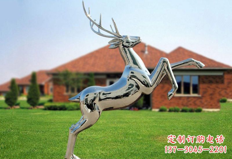 泰州梅花鹿雕塑 镜面反射着璀璨美景