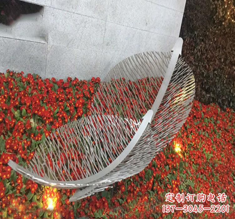 泰州不锈钢公园镂空树叶雕塑