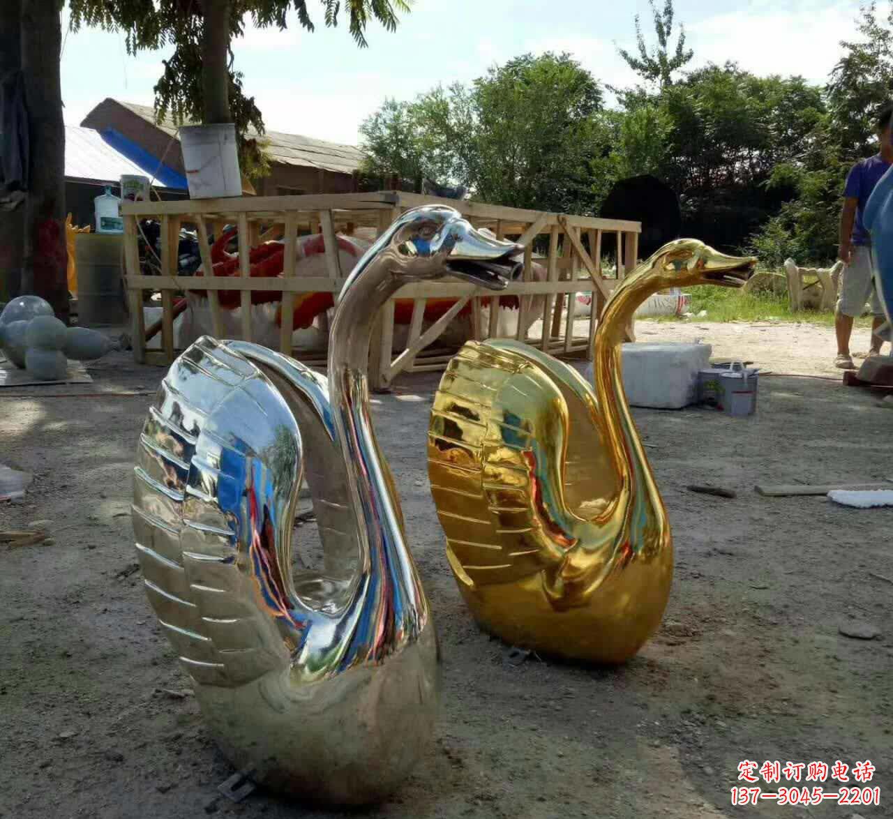 泰州不锈钢天鹅雕塑艺术之美