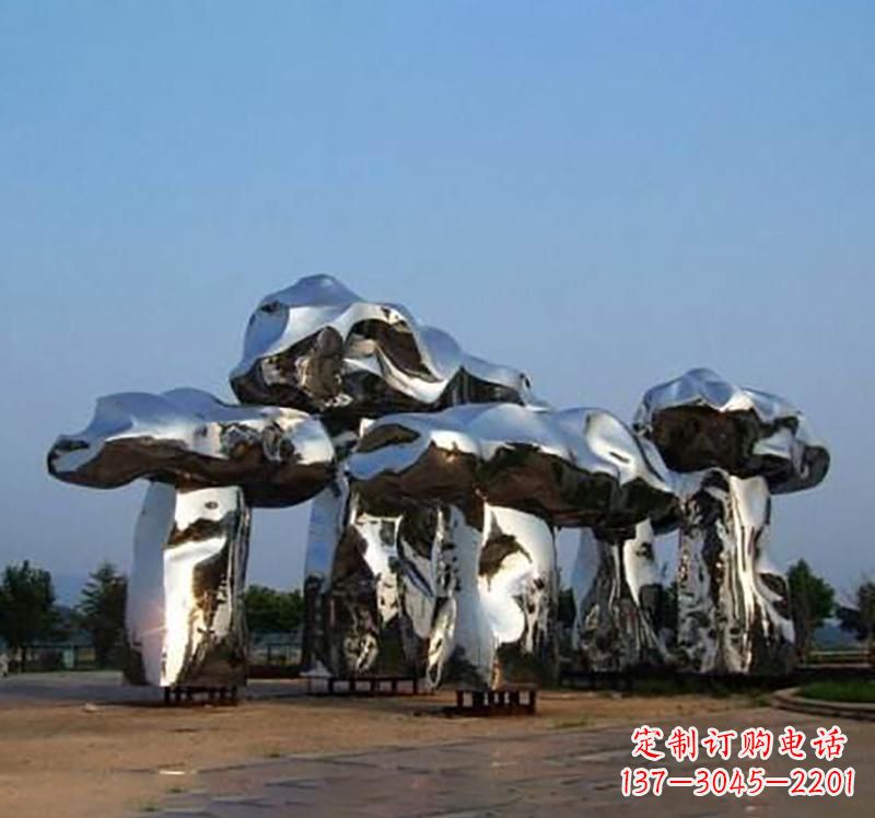 泰州不锈钢镜面蘑菇雕塑精致灵动的美学