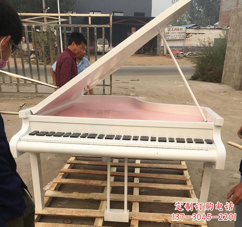 泰州不锈钢钢琴雕塑融合音乐与艺术的完美结合