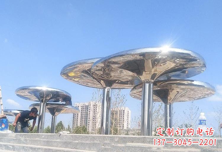 泰州不锈钢广场凉亭雕塑——精美雕塑点缀美丽环境