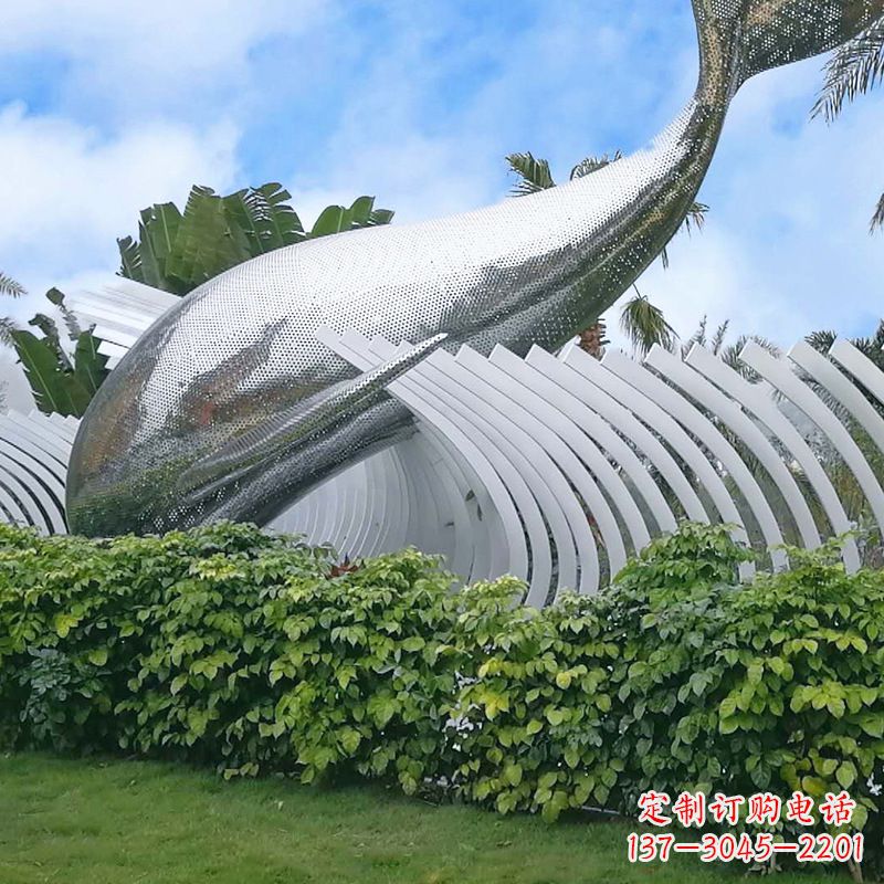 泰州海豚雕塑镜面鲸鱼创意动物景观