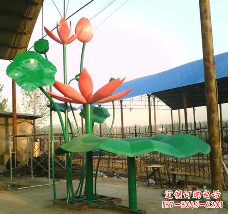 泰州不锈钢荷花雕塑汲取自然之美