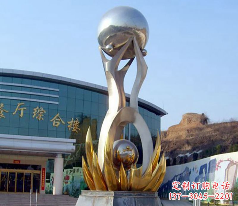 泰州不锈钢荷叶托球雕塑艺术之美
