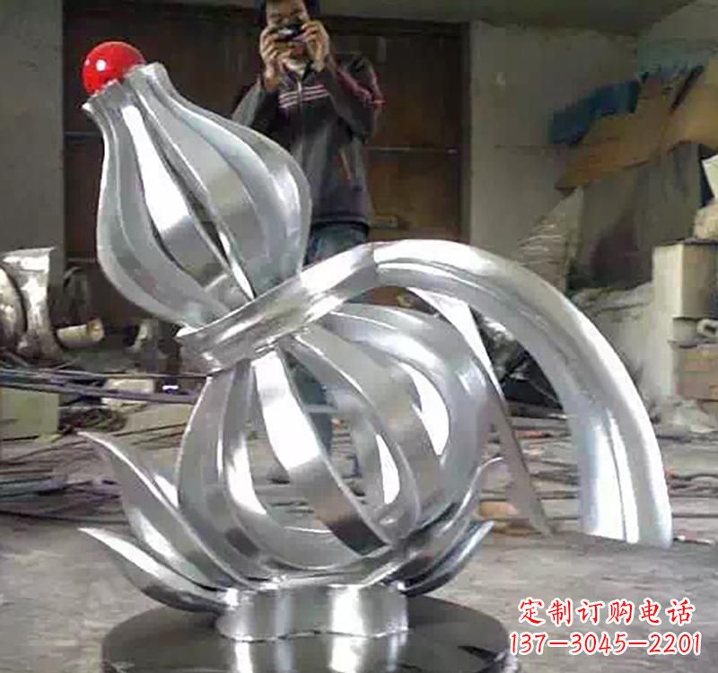泰州不锈钢葫芦雕塑精美而传统