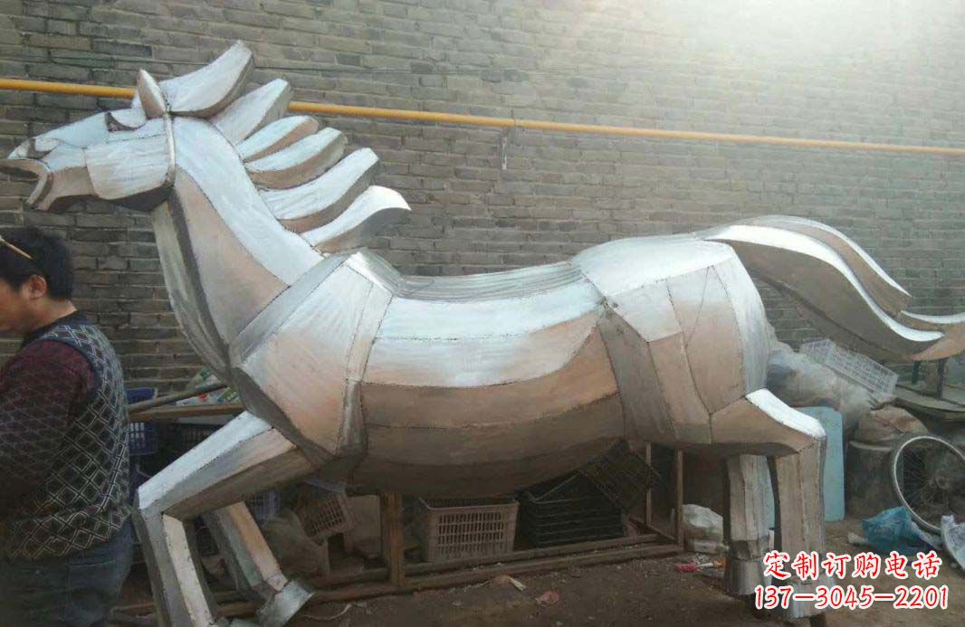 泰州不锈钢户外马雕塑精美的艺术装点