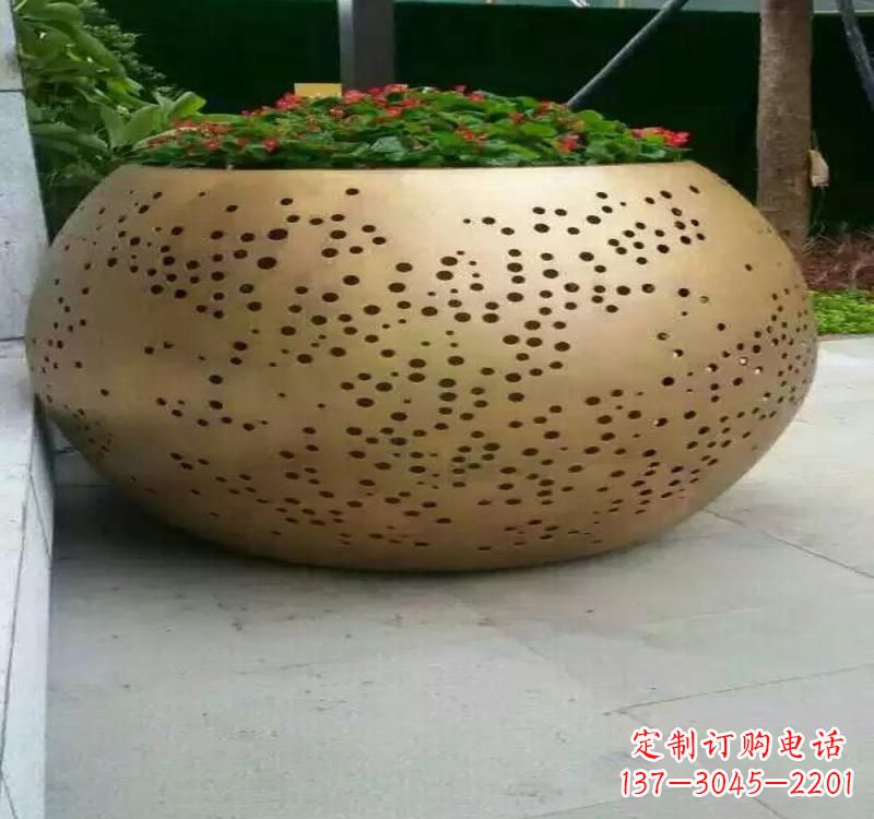 泰州不锈钢户外花盆雕塑