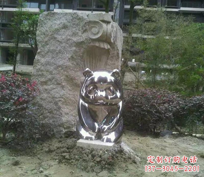 泰州不锈钢熊猫雕塑它的美丽与魅力