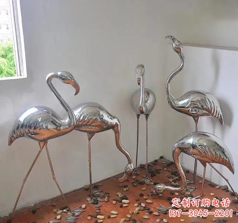 泰州不锈钢火烈鸟象征勇气与活力