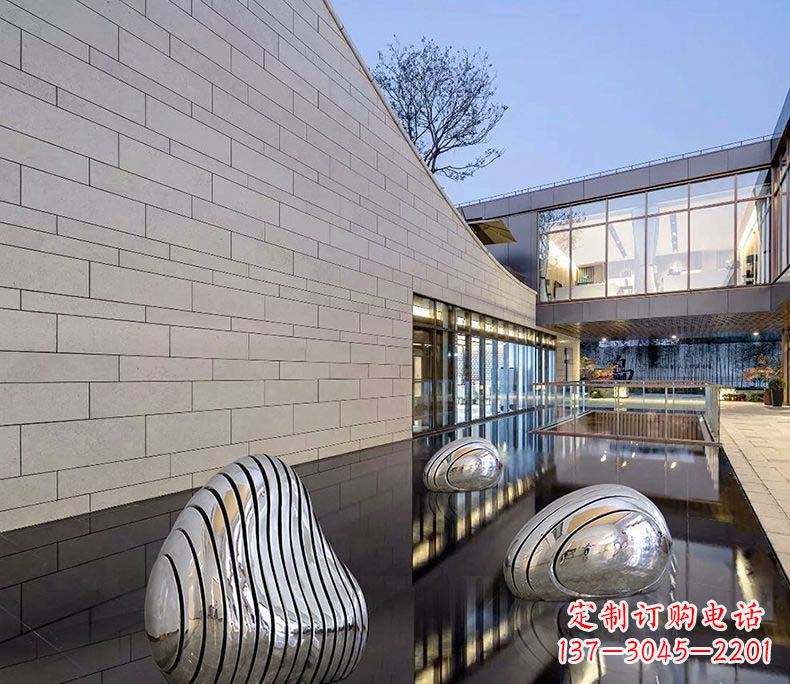泰州精美不锈钢假山雕塑