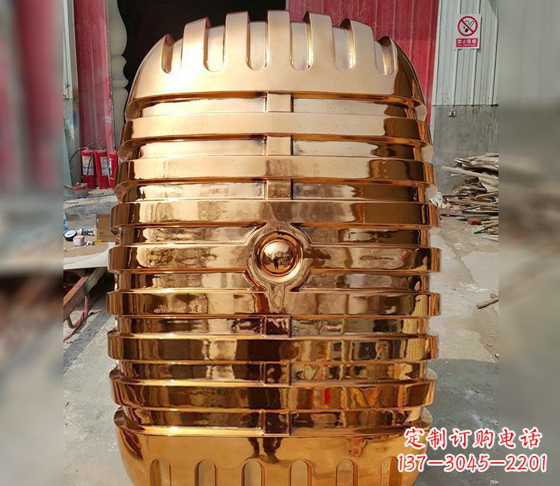 泰州精美不锈钢话筒雕塑