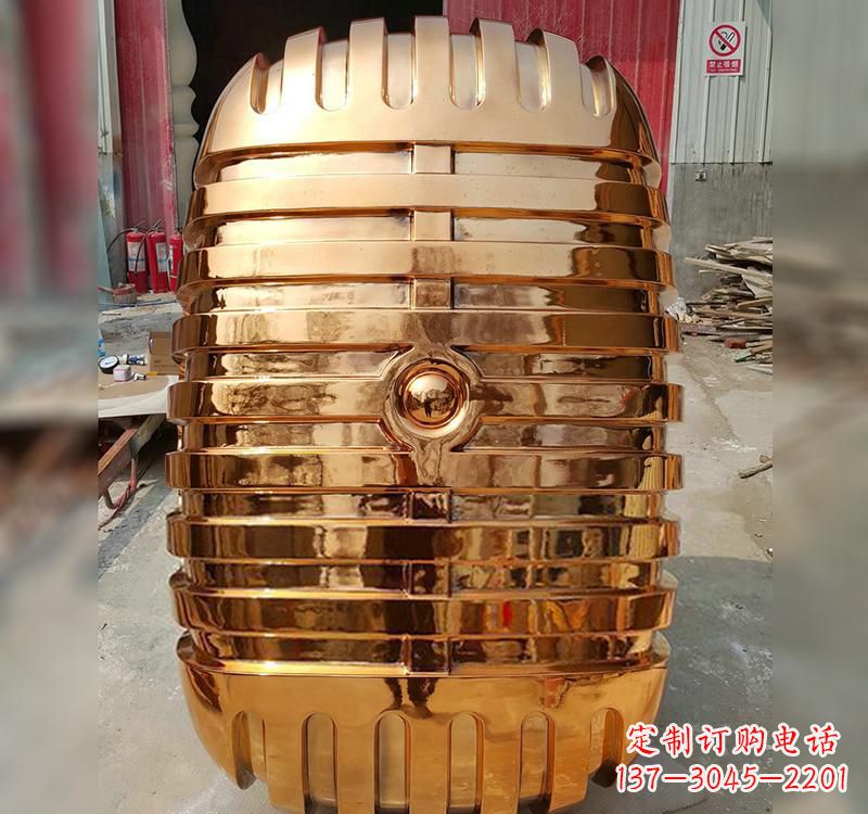 泰州不锈钢话筒雕塑传承历史的象征