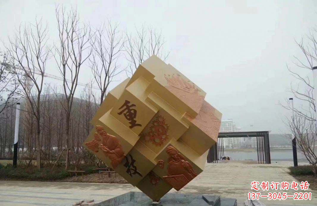 泰州不锈钢魔方雕塑给景观增添丰富多彩