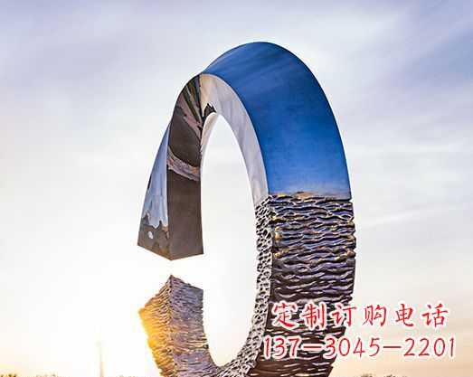 泰州不锈钢景观圆环雕塑环绕自然之美
