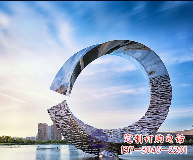 泰州环绕世界的不锈钢景观雕塑