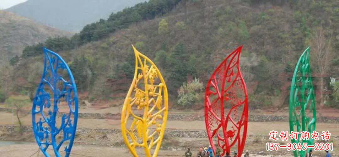 泰州不锈钢景区镂空树叶雕塑——美妙的自然之美