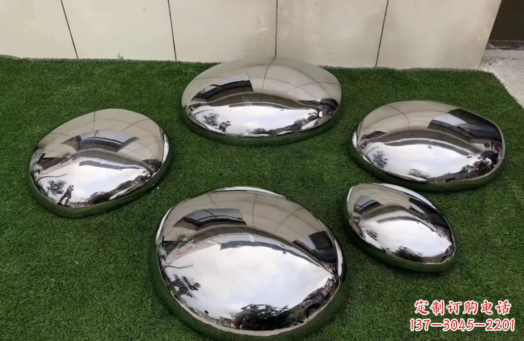 泰州精致灵动的不锈钢鹅卵石雕塑
