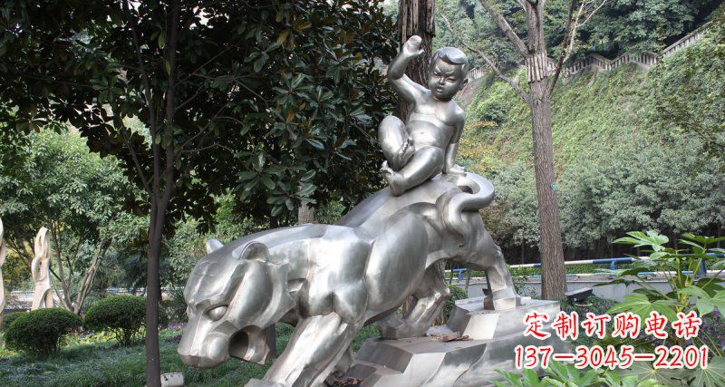 泰州不锈钢老虎雕塑美丽而又可爱