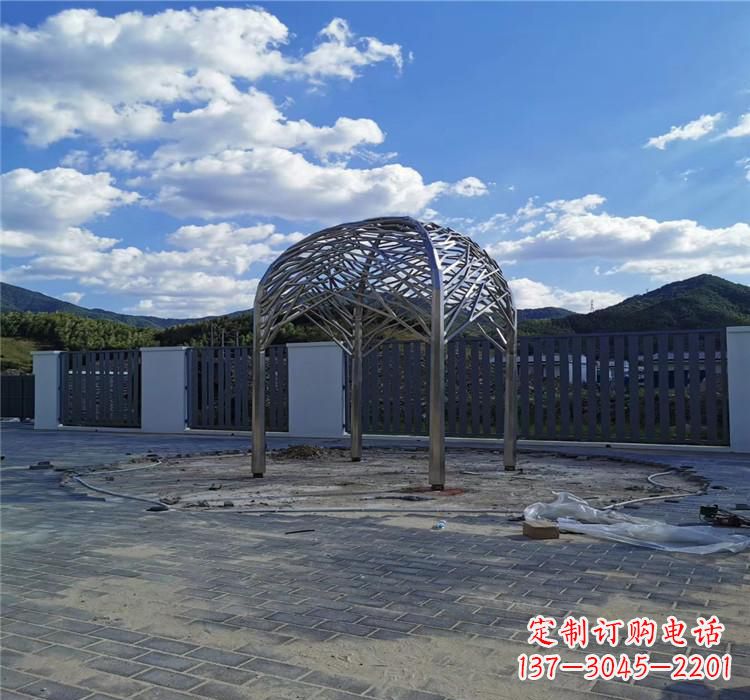 泰州不锈钢凉亭雕塑美丽的艺术之作