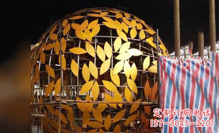 泰州不锈钢镂空树叶雕塑——精美绝伦