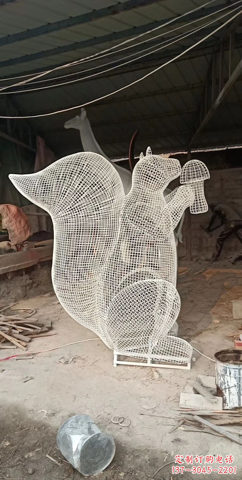 泰州不锈钢松鼠雕塑精美的艺术作品