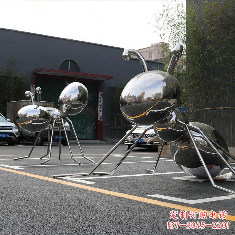 泰州蚂蚁雕塑给城市街道带来活力