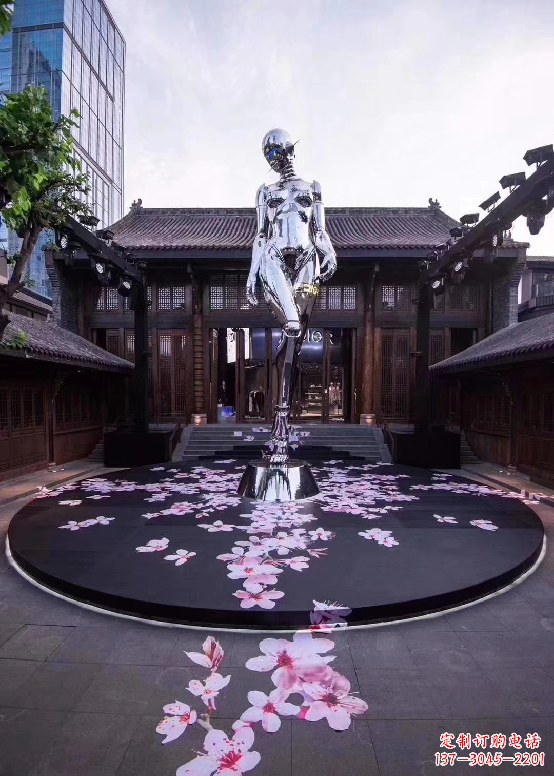 泰州美女雕塑点亮城市之美