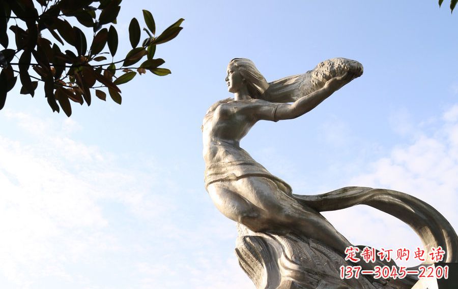泰州女娲传承中华神话的不锈钢雕塑