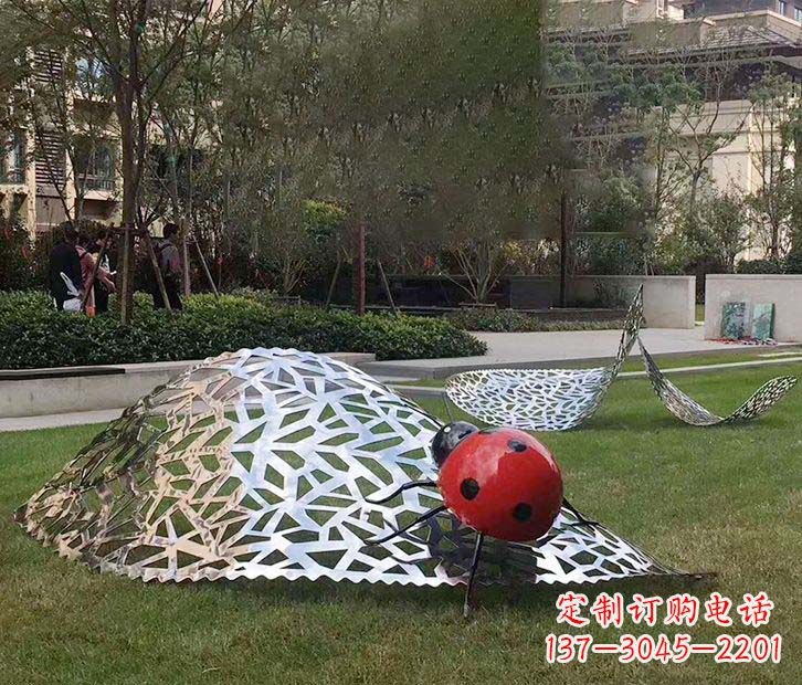 泰州不锈钢瓢虫雕塑令人惊叹的艺术之美