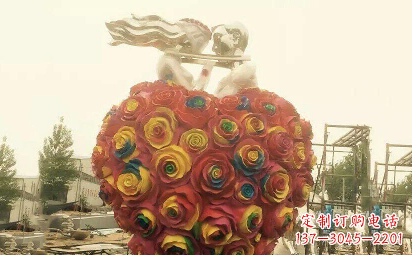 泰州浪漫之美——不锈钢情侣结婚雕塑