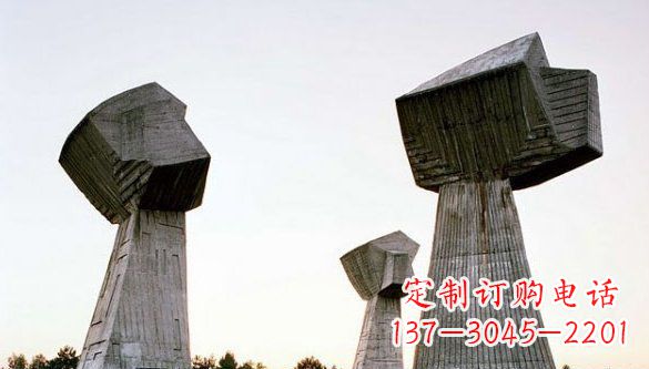 泰州不锈钢拳头一种独特的雕塑材料