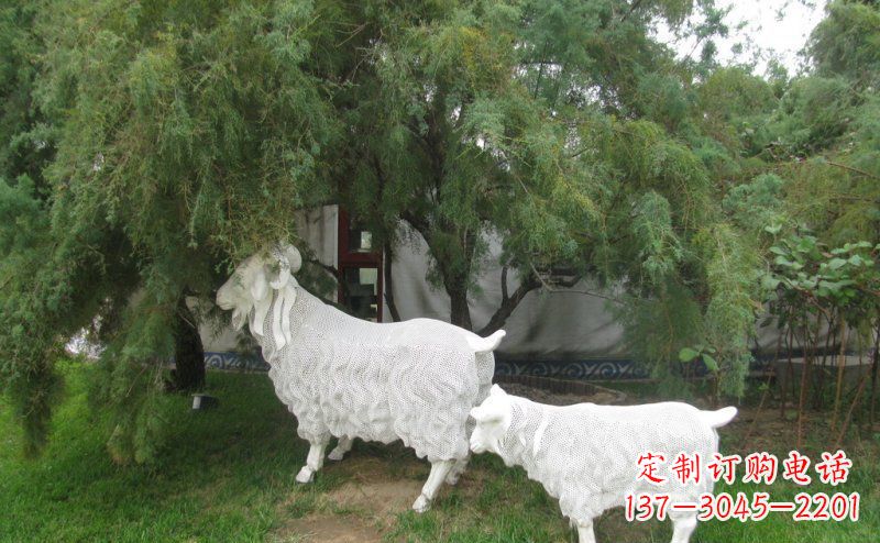 泰州不锈钢山羊雕塑静谧中的动态美