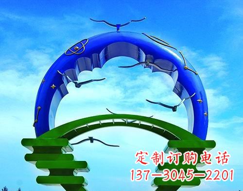 泰州海洋书籍雕塑——记忆中的校园美景