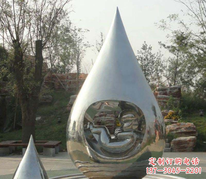 泰州不锈钢水滴雕塑精致简约的艺术之美