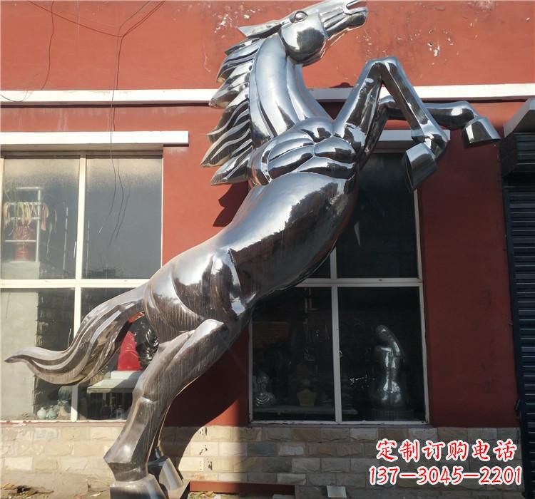泰州不锈钢跳跃马雕塑