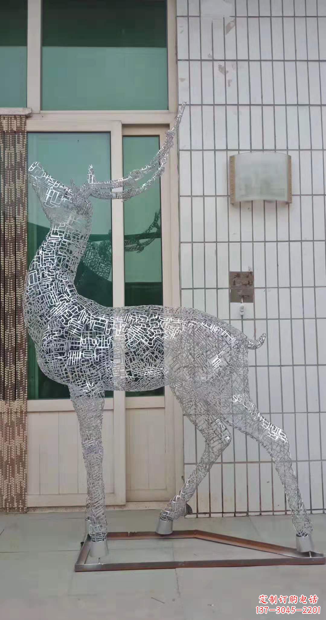 泰州不锈钢铁艺动物雕塑——艺术与自然的完美结合