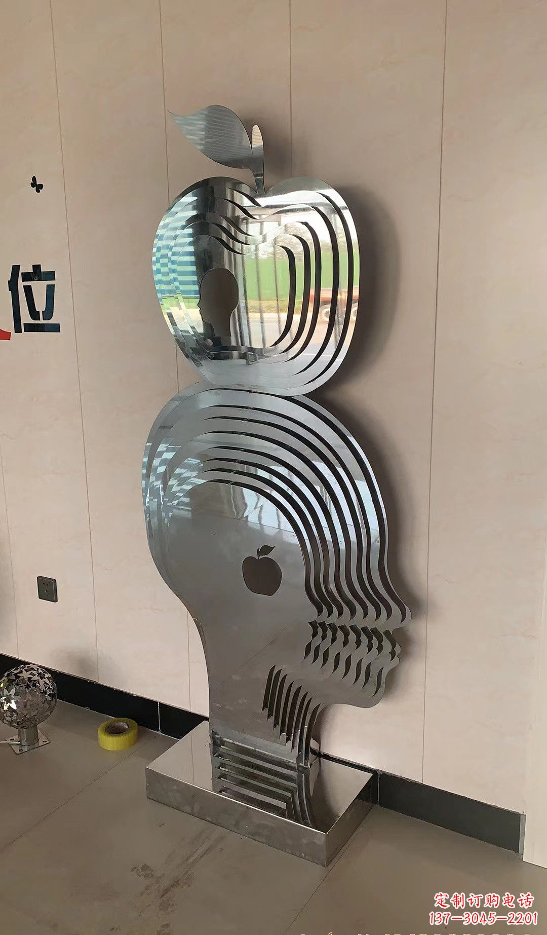 泰州精美不锈钢苹果雕塑
