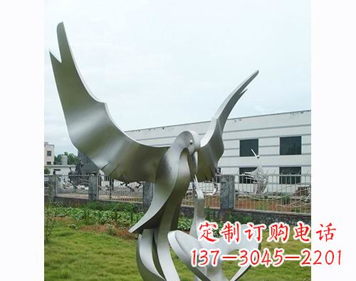 泰州面世的不锈钢动物雕塑