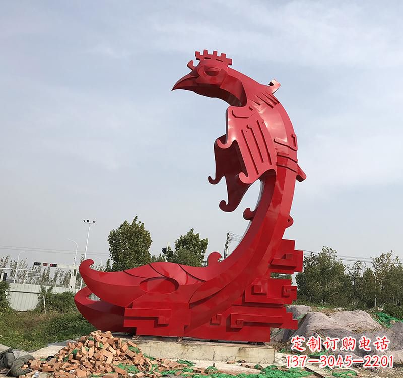 泰州凤凰展翅飞翔——不锈钢现代广场的雕塑之美