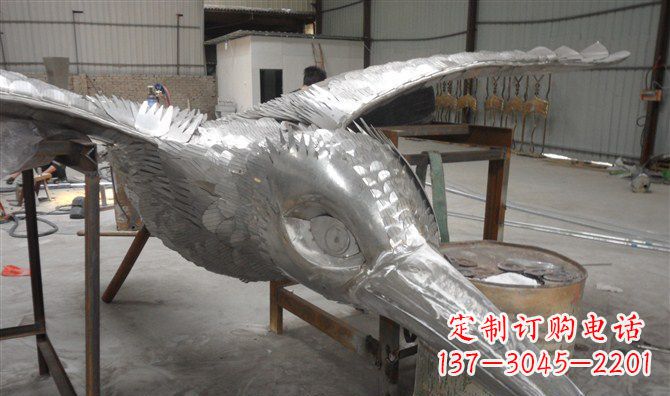 泰州不锈钢雄鹰展翅——自由之翼的象征