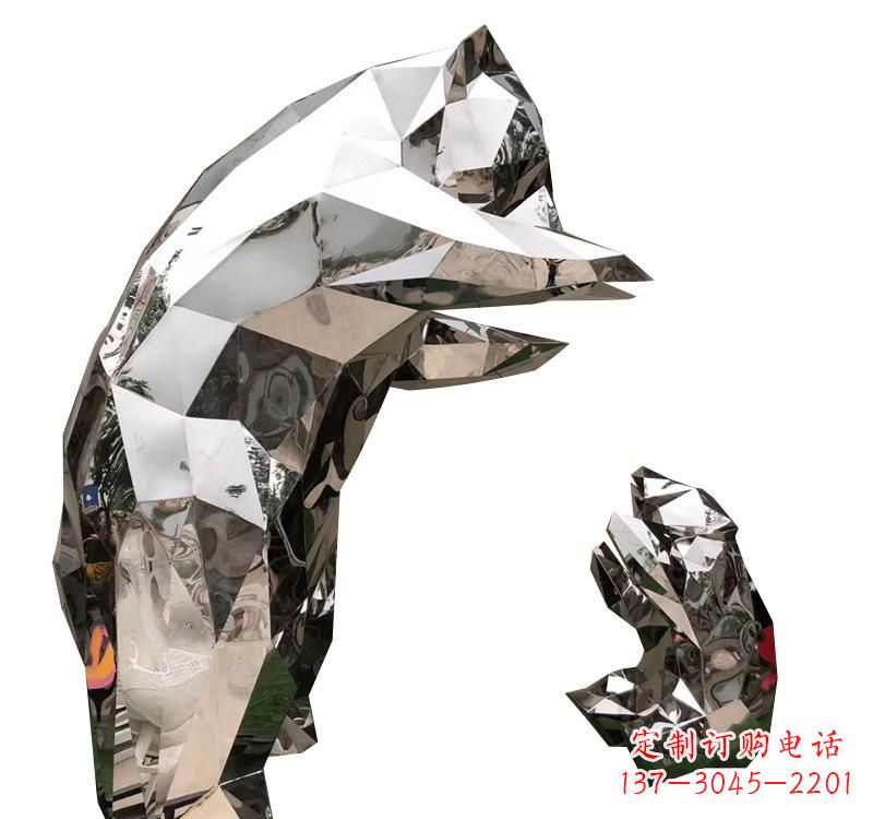 泰州不锈钢园林熊猫雕塑——传承中国文化