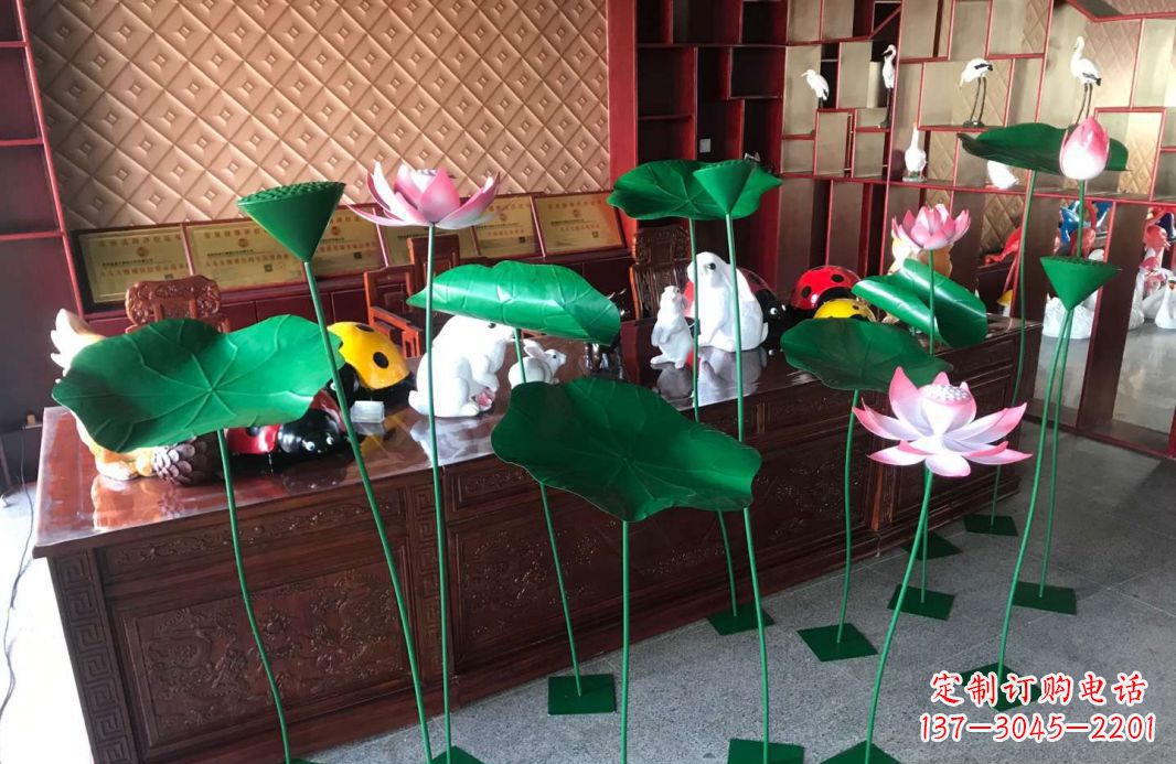 泰州精美不锈钢荷叶雕塑