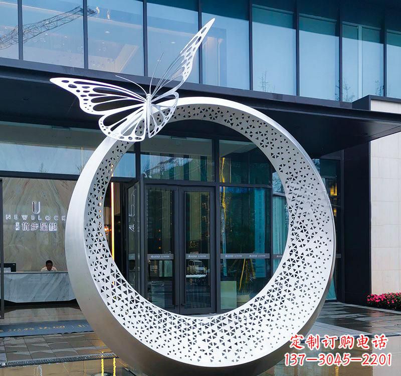 泰州不锈钢园林戒指雕塑精美细腻的艺术品