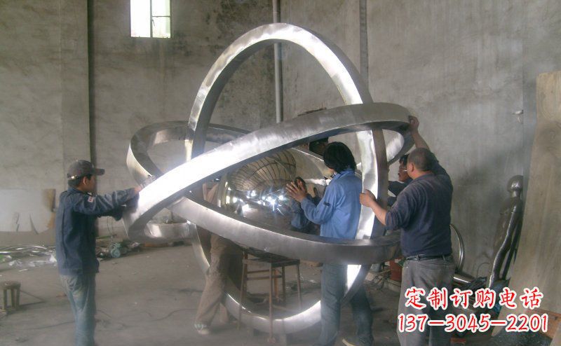 泰州不锈钢圆环雕塑——艺术之美